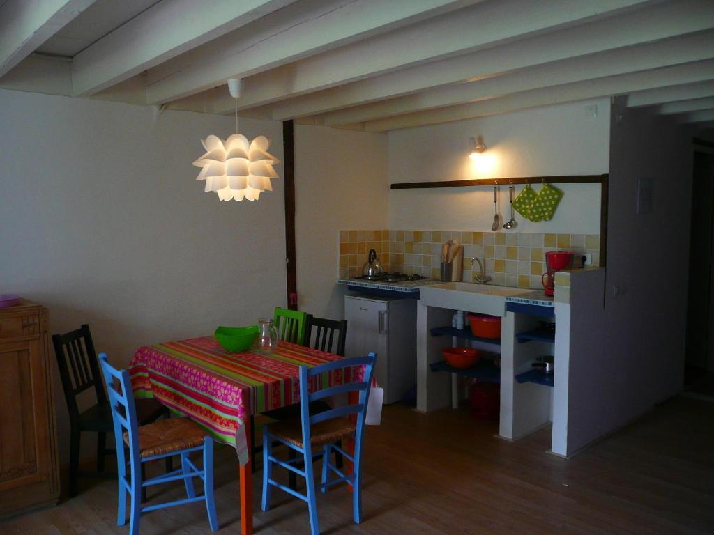 Hotel Les Escaliers de La Combe Saint-Matré Habitación foto